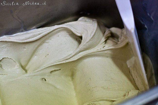 Как делают настоящее сицилийское мороженое