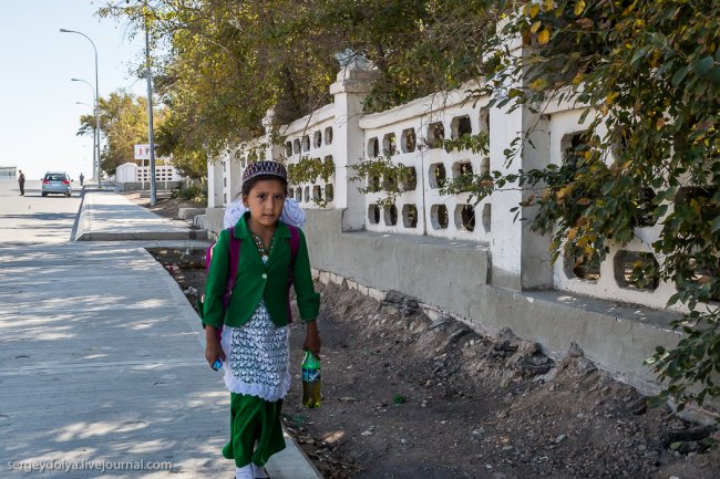Прогулка по туркменскому городу Туркменбаши