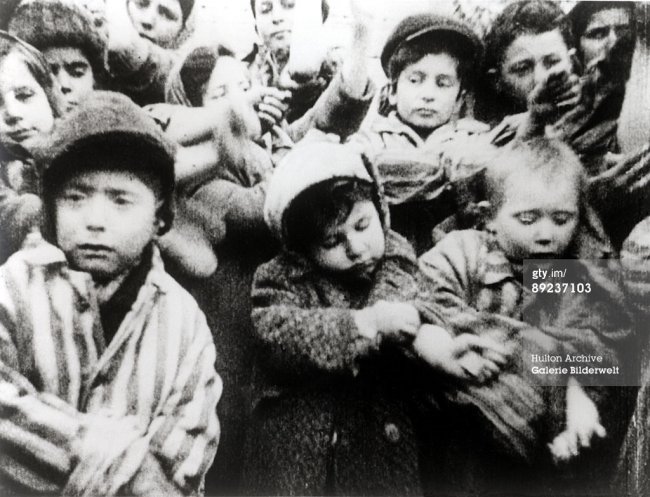 70 лет назад Красная армия освободила лагерь смерти Освенцим