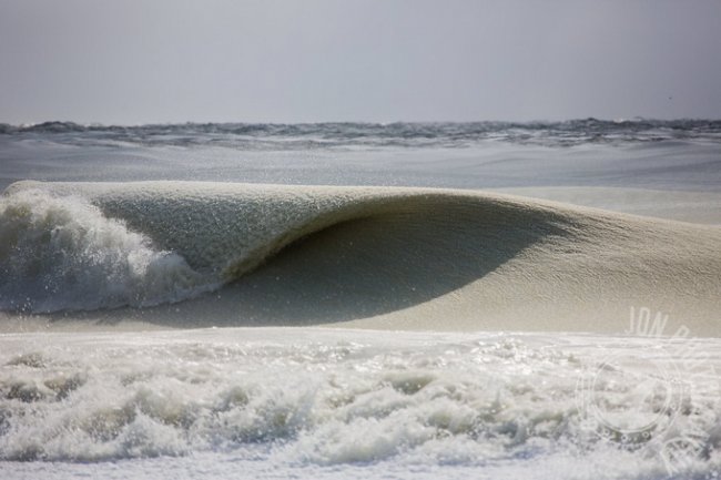 Замерзающие волны