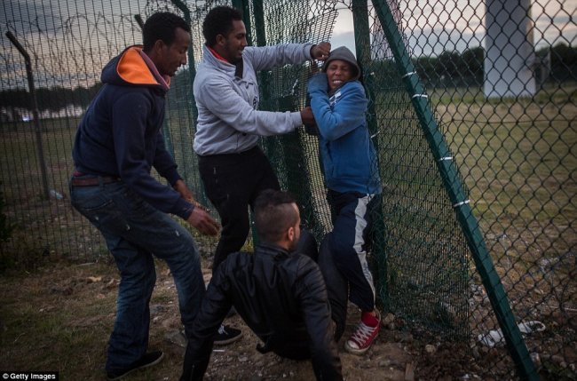 Как мигранты пересекают границы государств