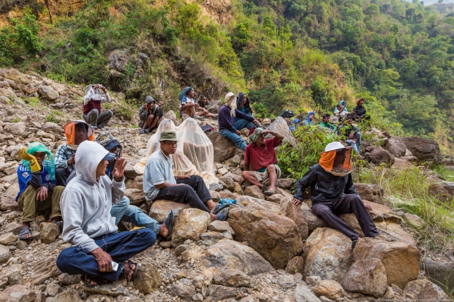 Неизвестные Гималаи: в поисках охотников за медом диких пчёл