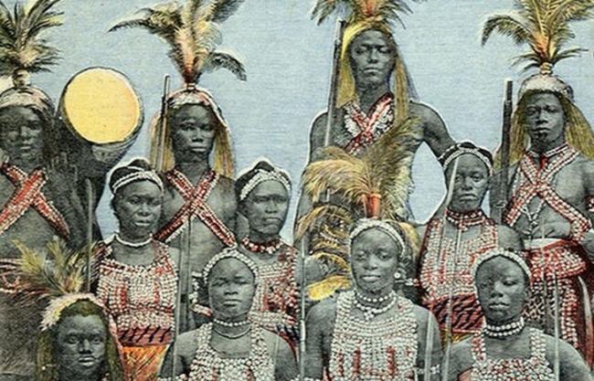 Дагомейские амазонки, которые обезглавливали своих жертв
