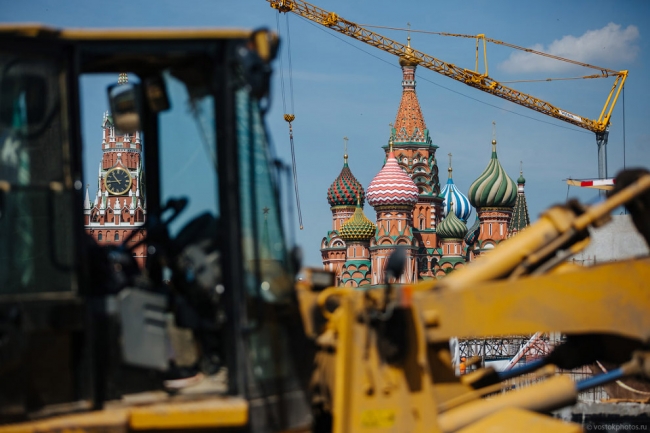 Стройка за главным забором Москвы
