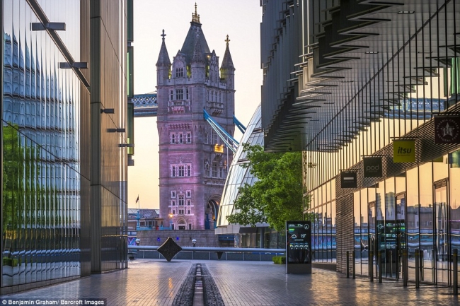 Не хватает только зомби: как выглядит Лондон в предрассветные часы