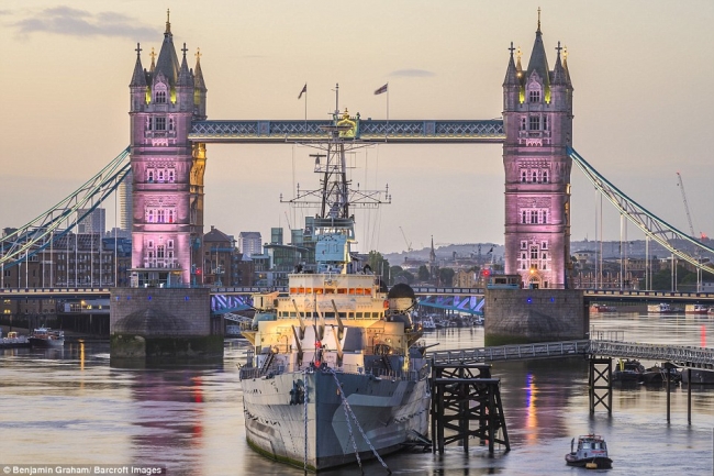 Не хватает только зомби: как выглядит Лондон в предрассветные часы