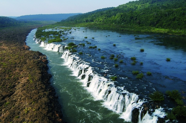 Такого вы больше нигде не увидите: уникальные боковые водопады на реке Игуа ...