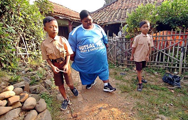 Самый толстый в мире мальчик отправился в школу