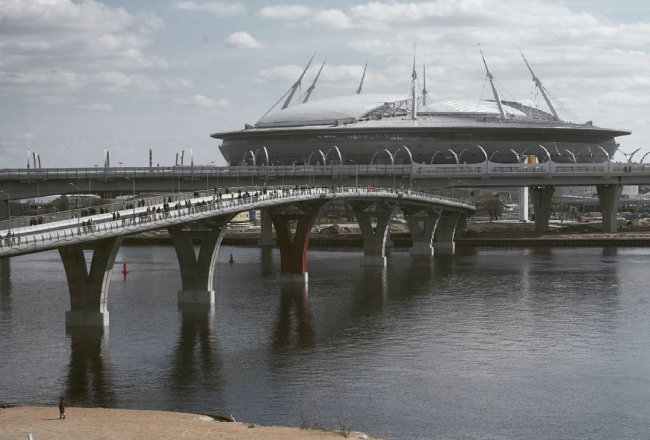 Санкт-Петербург: мост в створе Яхтенной открыт для пешеходов