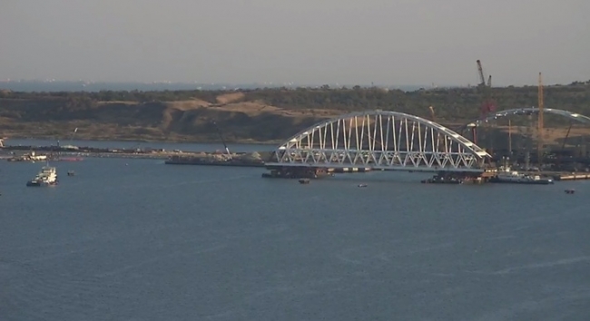 Закончилось выдвижение железнодорожной арки Крымского моста
