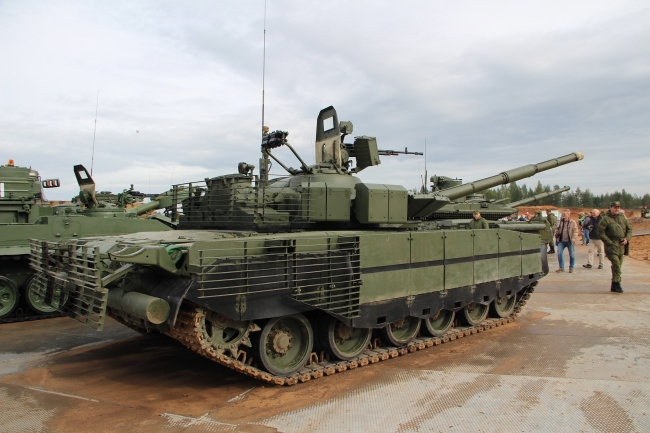 Модернизированный танк Т-80БВМ