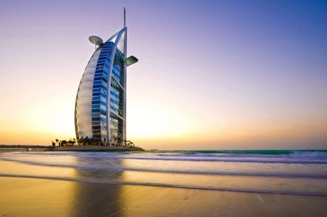 История строительства башни Burj Al Arab в Дубаях