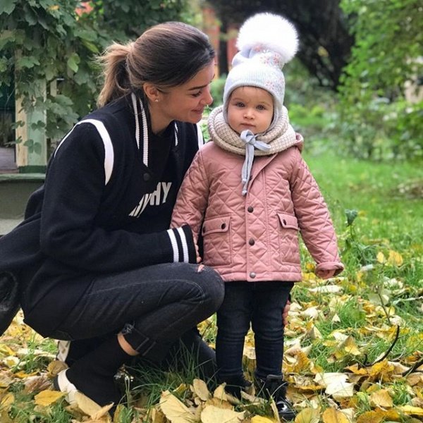 Ксения Бородина показала забавное видео с младшей дочкой