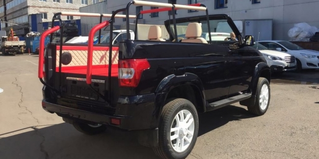 УАЗ выпустил парадный кабриолет на базе внедорожника Patriot