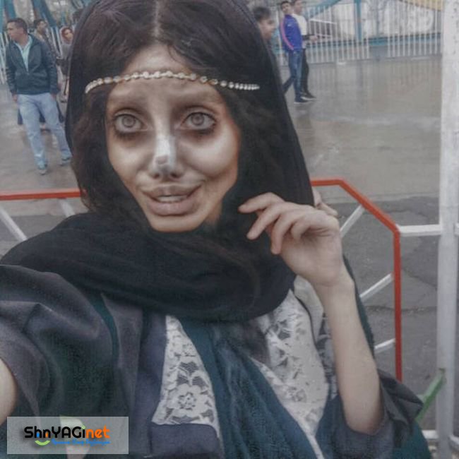 Девушка из Ирана по имени Сахар Тарбан перенесла 50 операций, чтобы стать похожей на Анджелину Джоли