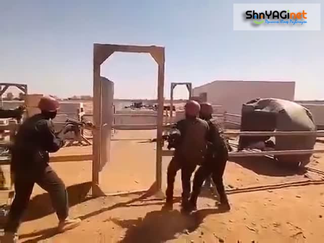 Российский наемник обучает суданских солдат