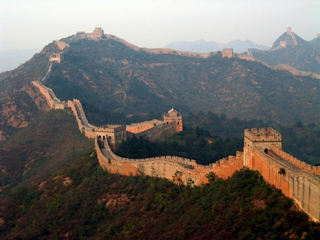 Великая китайская стена. Тысячи километров, миллионы жертв