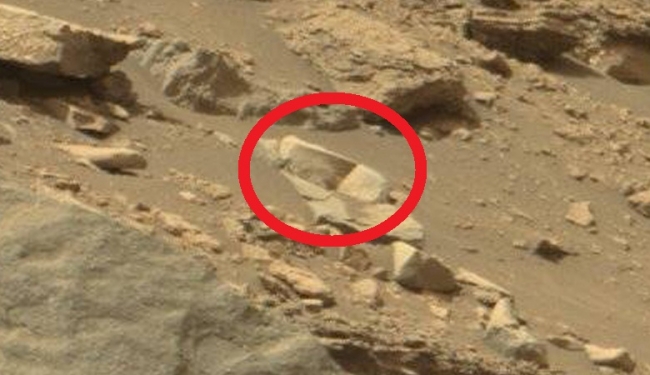 На снимках Марса обнаружен телефон