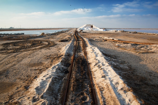 Добыча живой соли в Крыму