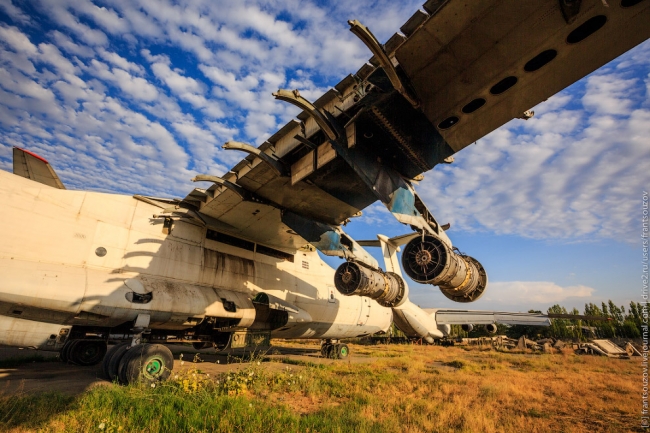 Кладбище советских самолётов