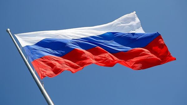 Половина респондентов не смогла описать российский флаг (2 фото)