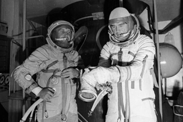 Что писали советские космонавты вместо завещаний (2 фото)