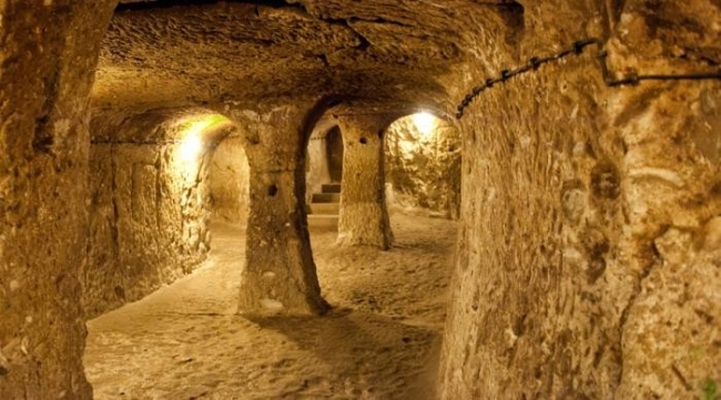 Древние города, выкопанные под землей (8 фото)