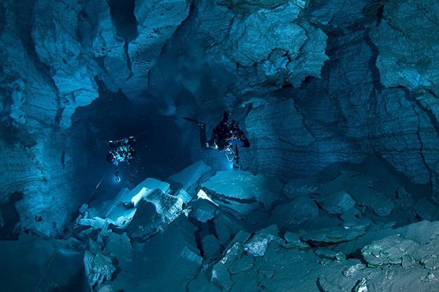 Самые глубокие и красивые пещеры мира (10 фото)