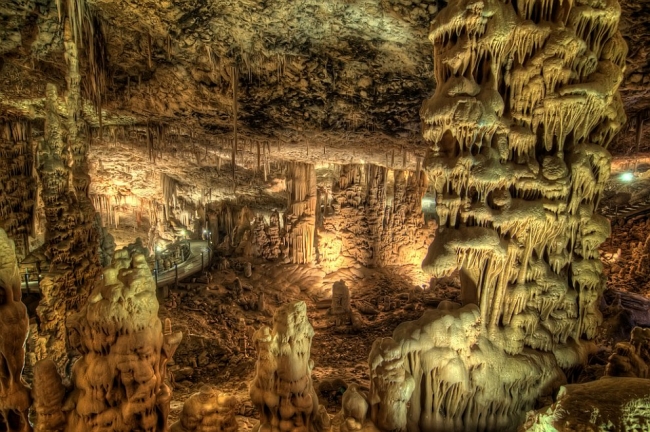 Сталактитовая пещера Сорек