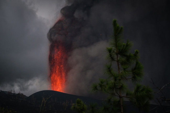 Извержение вулкана на острове Ла Пальма