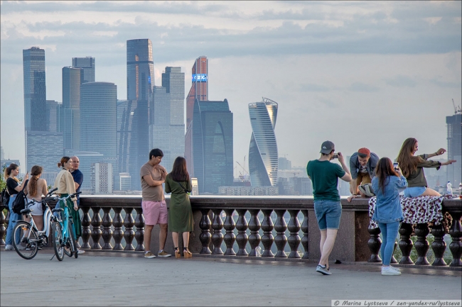 Лето и Москва-Сити. Фото