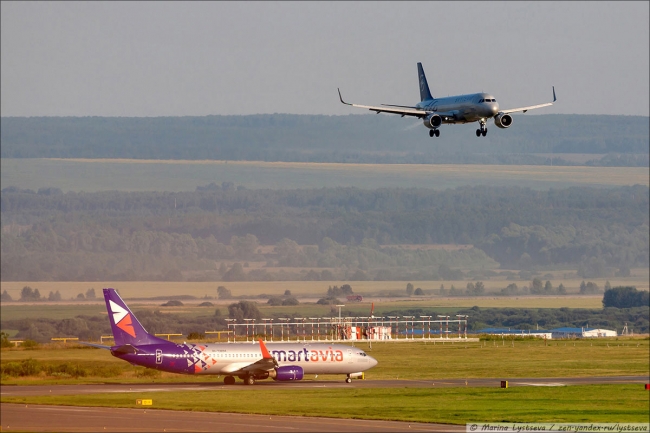 Самолеты в аэропорту Казани