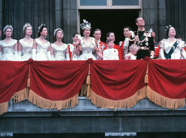 Жизнь королевы Елизаветы II в фотографиях