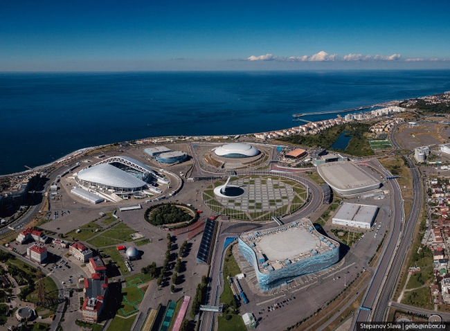 Олимпийский парк в Сочи — стадионы и аттракционы на берегу моря