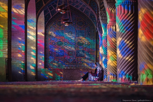 Радужная мечеть в Ширазе