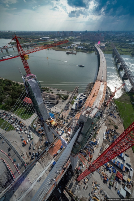 Как строят вантовый мост в Новосибирске