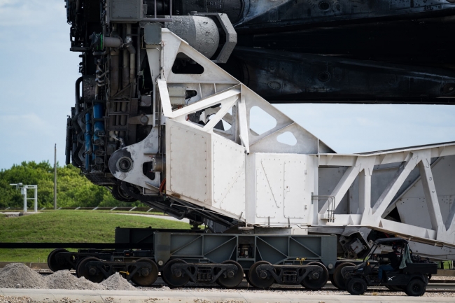 Старт космического корабля SpaceX Falcon Heavy