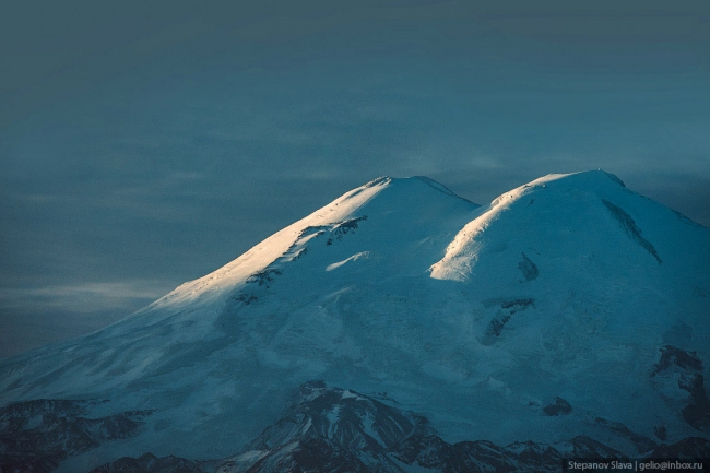 Эльбрус — самая высокая гора России и Европы