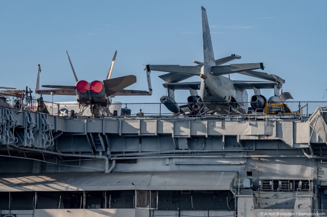 Авианосец-музей USS Midway