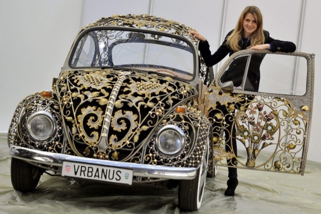 Кованный Volkswagen Beetle и монструозный Finnjet на международной ярмарке  ...