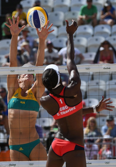Горячий женский пляжный волейбол на Олимпиаде в Рио-де-Жанейро