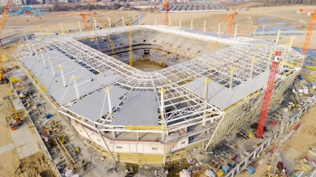 Завершен монтаж несущих металлоконструкций кровли стадиона ЧМ-2018 в Калининграде