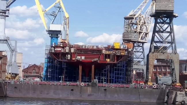 Атомный ледокол Сибирь проекта 22220 в постройке