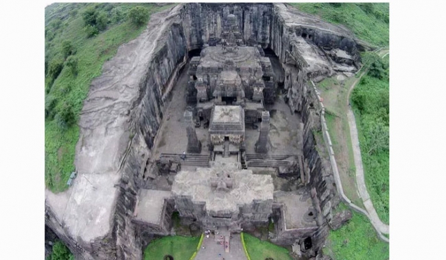 Загадочный храм Кайлаш, самое большое сооружение вырубленное в скале