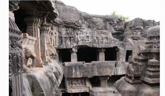 Загадочный храм Кайлаш, самое большое сооружение вырубленное в скале