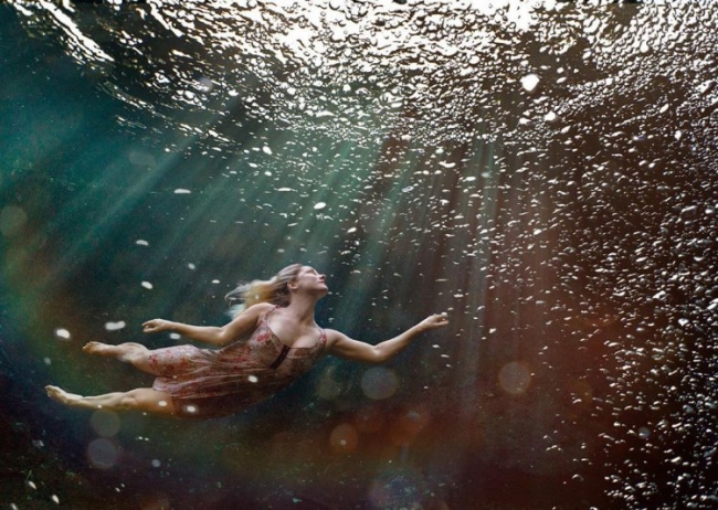 Потрясающие подводные фото Лекси Лайн