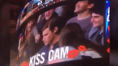 Топ 10 смешных Kiss Cam моментов